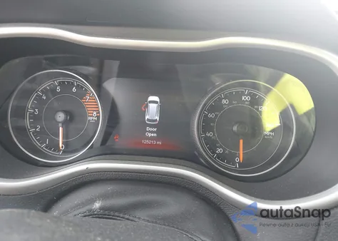 2016 Jeep Cherokee Trailhawk z USA, uszkodzony, nr VIN 1C4PJMBS3GW241785